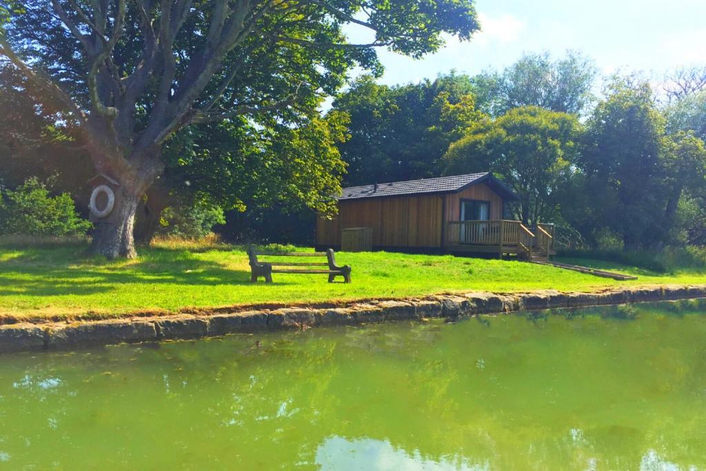 The Lodge By The Lake, 邓巴 外观 照片